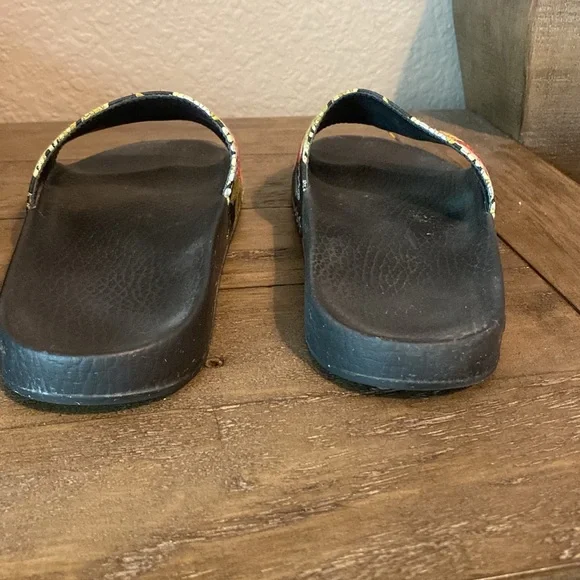 Gucci Blind for Love slides 6